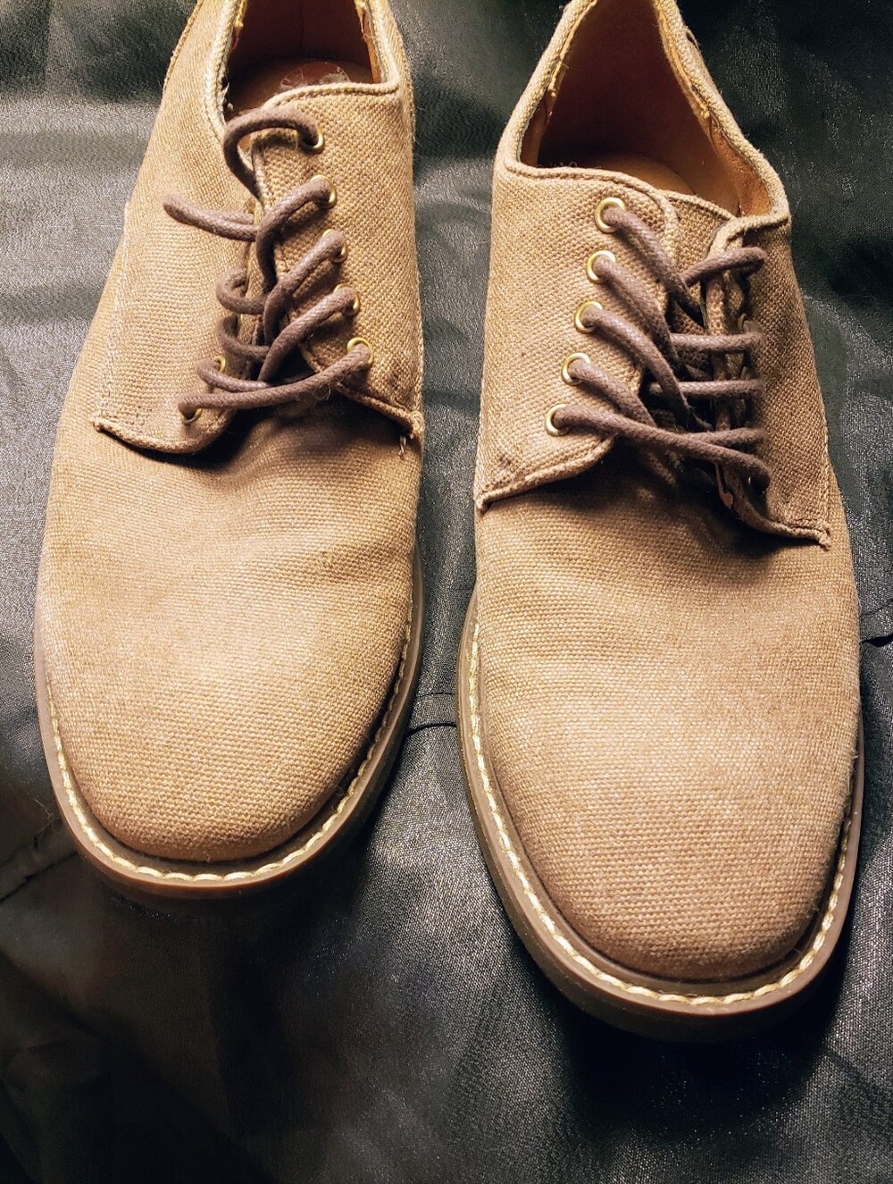 Gorgeous GUESS Mens Oxford Derby Shoes Tan Canvas Lace Up Size 8 (41EU) Like New